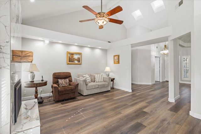 8934 Oro Way, Orangevale, CA 95662