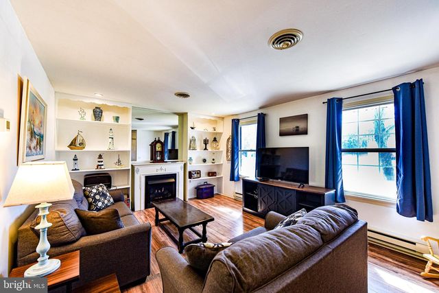 3 BROOKDALE CT, Whiting, NJ 08759