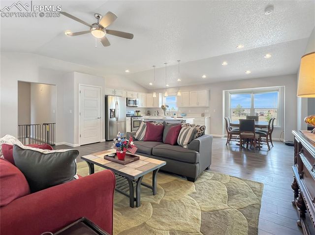 439 N Mitford Drive, Pueblo West, CO 81007