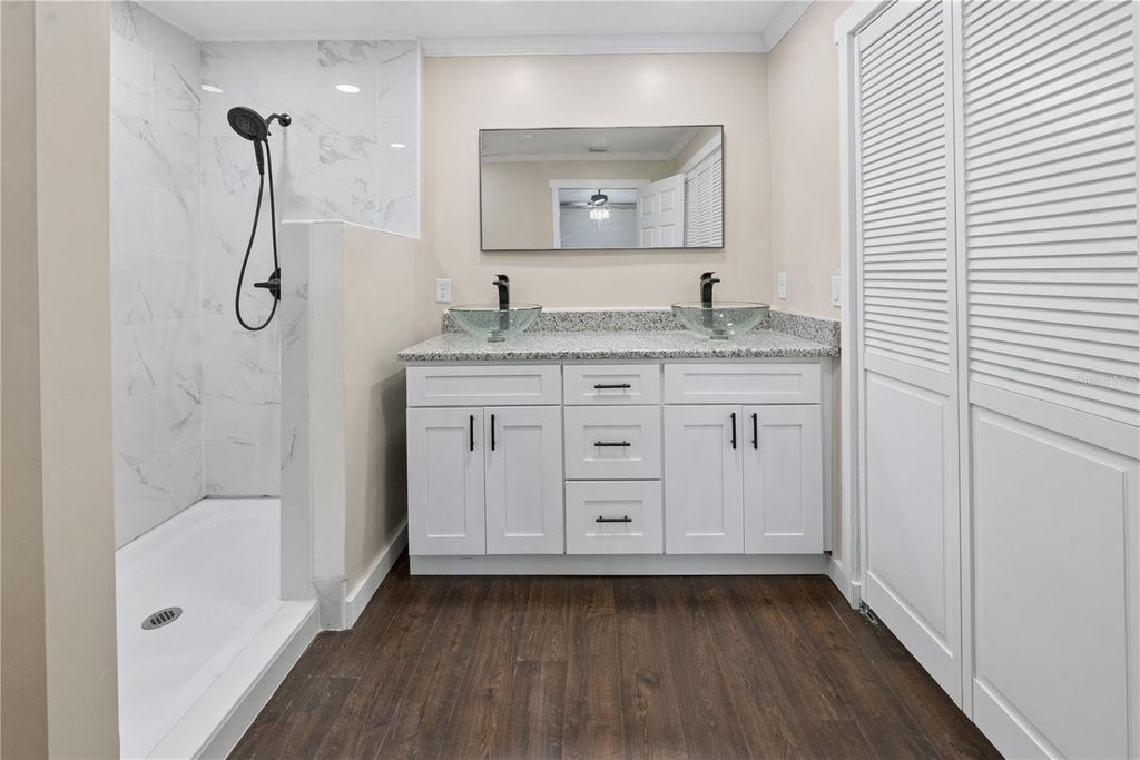 Image 33 of property listing at 3630 W STRICKLAND AVENUE, Bell, FL 32619