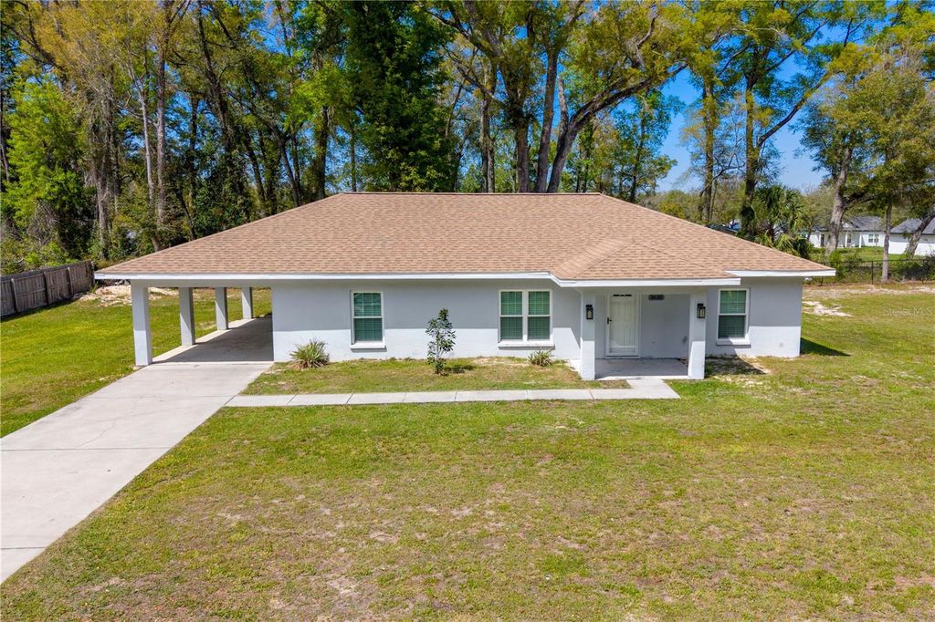 Image 6 of property listing at 3630 W STRICKLAND AVENUE, Bell, FL 32619