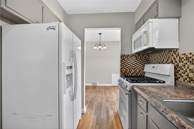 2523 Union Valley Rd, Wampum, PA 16157