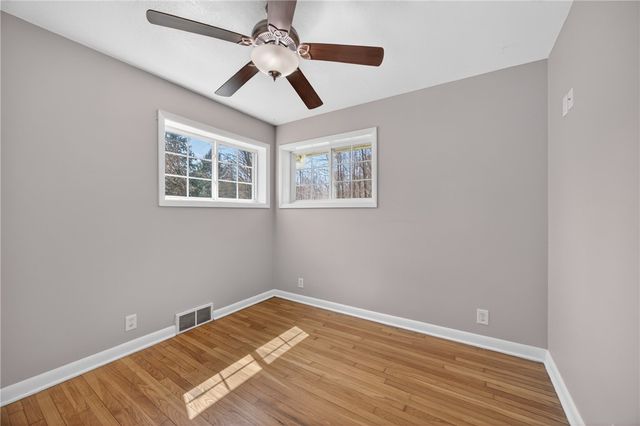 2523 Union Valley Rd, Wampum, PA 16157