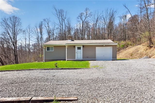 2523 Union Valley Rd, Wampum, PA 16157