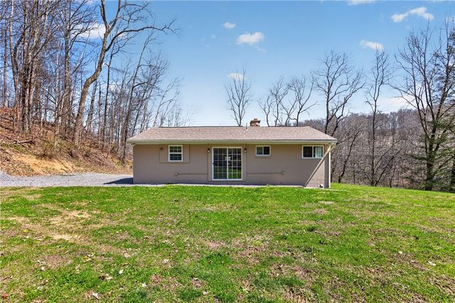 2523 Union Valley Rd, Wampum, PA 16157