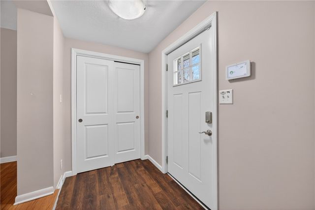 2523 Union Valley Rd, Wampum, PA 16157
