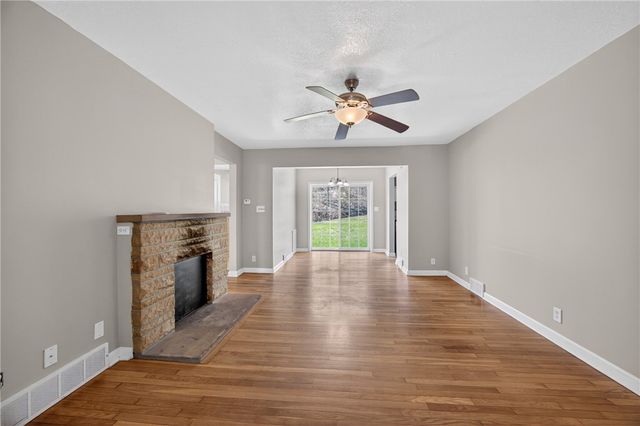 2523 Union Valley Rd, Wampum, PA 16157