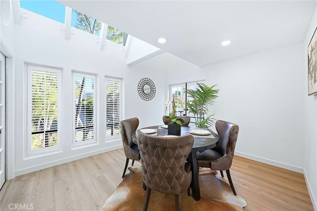 11601 Montana, Los Angeles, CA 90049