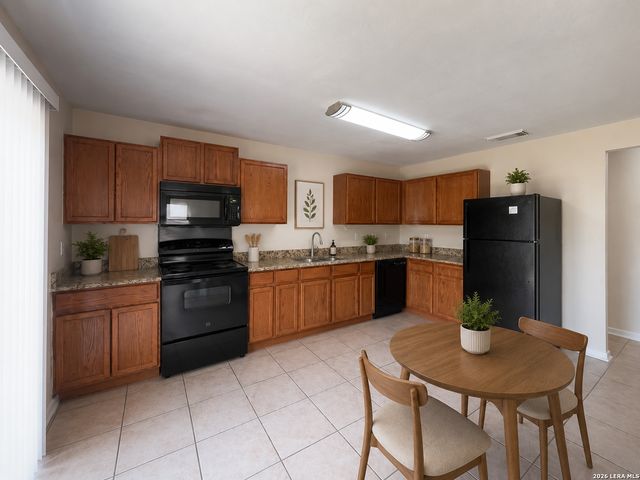 6667 Beech Trail, Converse, TX 78109