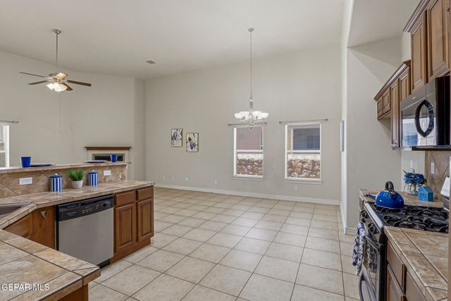 5544 GUSTAVO MADRID Lane, El Paso, TX 79934