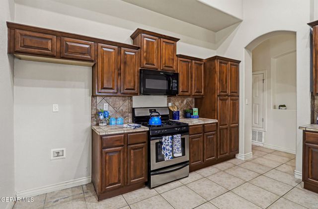 5544 GUSTAVO MADRID Lane, El Paso, TX 79934