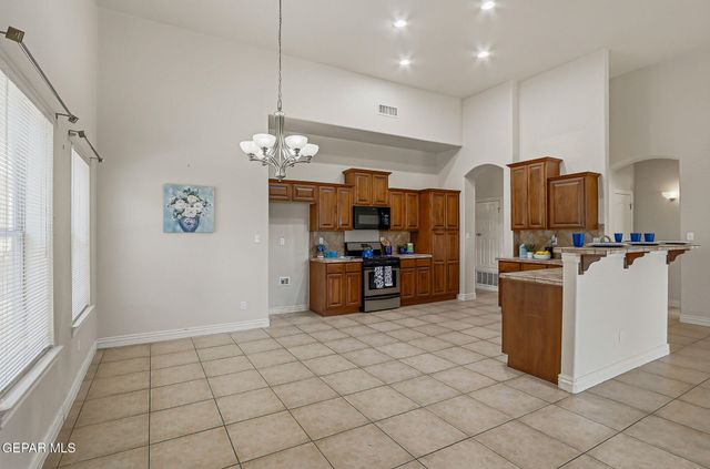 5544 GUSTAVO MADRID Lane, El Paso, TX 79934