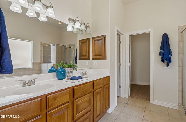 5544 GUSTAVO MADRID Lane, El Paso, TX 79934