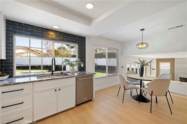 382 Thunderhead St, Thousand Oaks, CA 91360