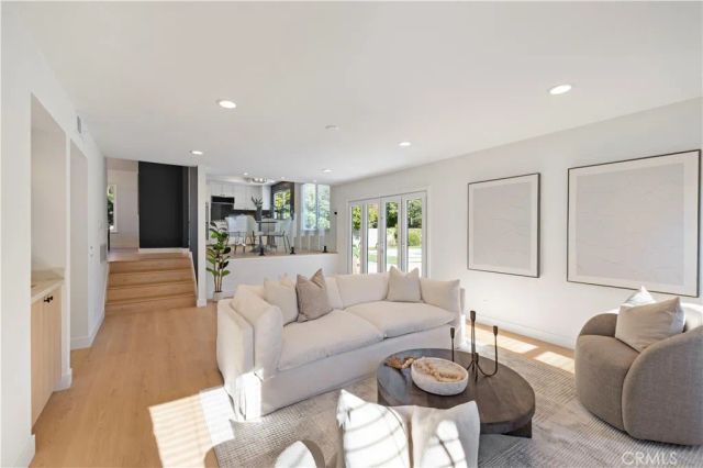 382 Thunderhead St, Thousand Oaks, CA 91360