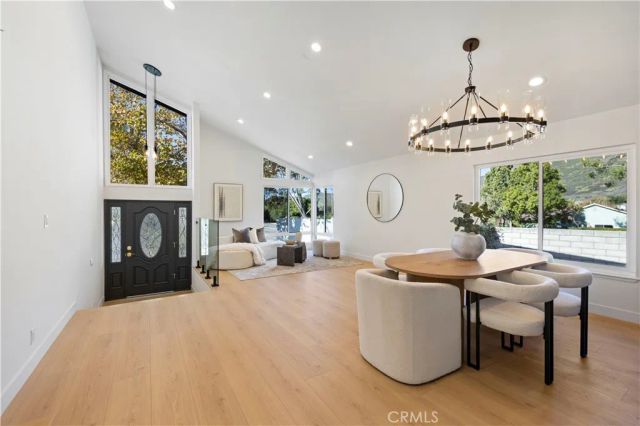 382 Thunderhead St, Thousand Oaks, CA 91360