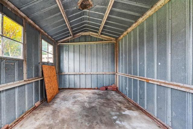 2010 Wakefield Drive, Houston, TX 77018