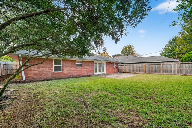 2010 Wakefield Drive, Houston, TX 77018