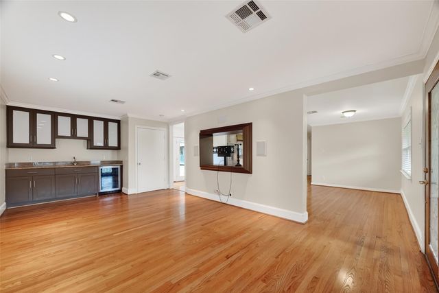 2010 Wakefield Drive, Houston, TX 77018