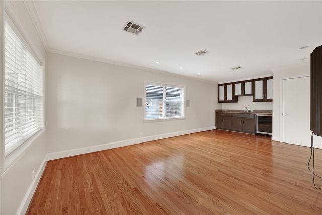 2010 Wakefield Drive, Houston, TX 77018