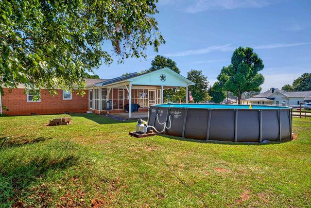 310 S Charleston Street, Blacksburg, SC 29702