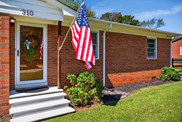 310 S Charleston Street, Blacksburg, SC 29702
