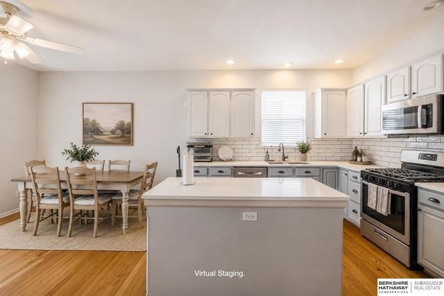 16148 V Circle, Omaha, NE 68135