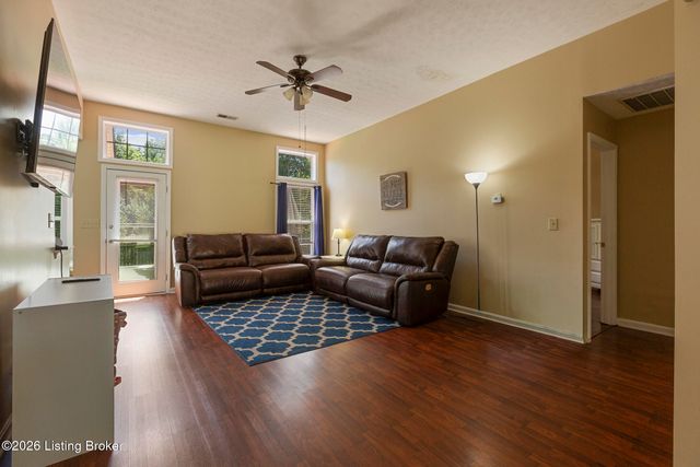 1208 Beckley Hills Ct, Louisville, KY 40245