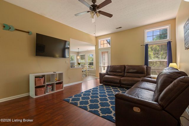 1208 Beckley Hills Ct, Louisville, KY 40245
