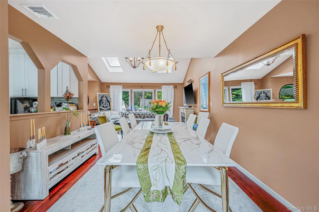 25 Kellogg Place, South Huntington, NY 11746 — photo 5
