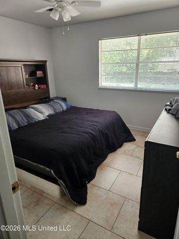 2535 Meadow Road, Biloxi, MS 39531