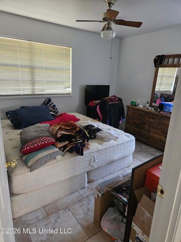 2535 Meadow Road, Biloxi, MS 39531