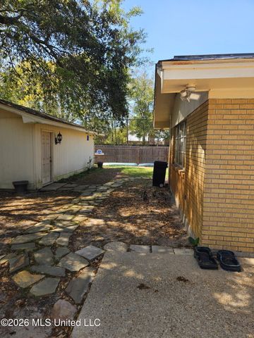 2535 Meadow Road, Biloxi, MS 39531