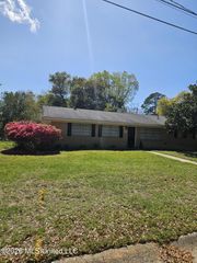 2535 Meadow Road, Biloxi, MS 39531