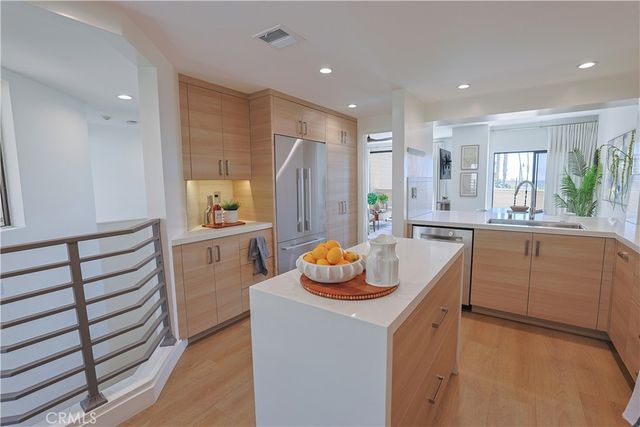 150 The Village 6, Redondo Beach, CA 90277