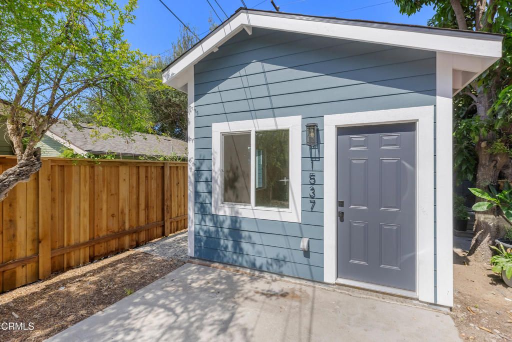 1537 Wesley Avenue, Pasadena, CA 91104
