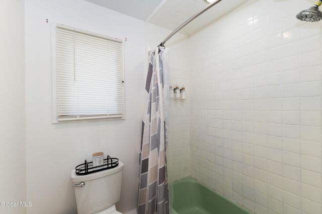 48 John David Lane 2, Albany, NY 12208