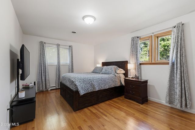 48 John David Lane 2, Albany, NY 12208