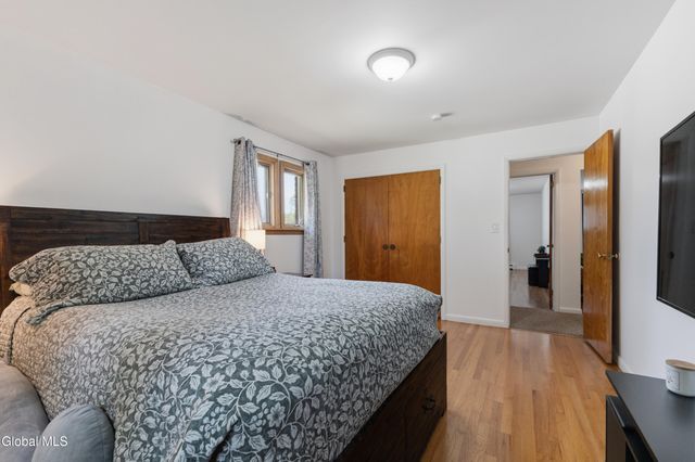 48 John David Lane 2, Albany, NY 12208