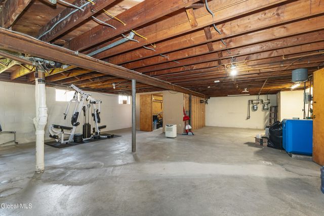 48 John David Lane 2, Albany, NY 12208