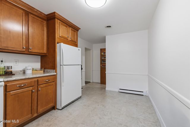 48 John David Lane 2, Albany, NY 12208