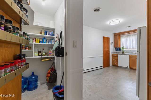 48 John David Lane 2, Albany, NY 12208