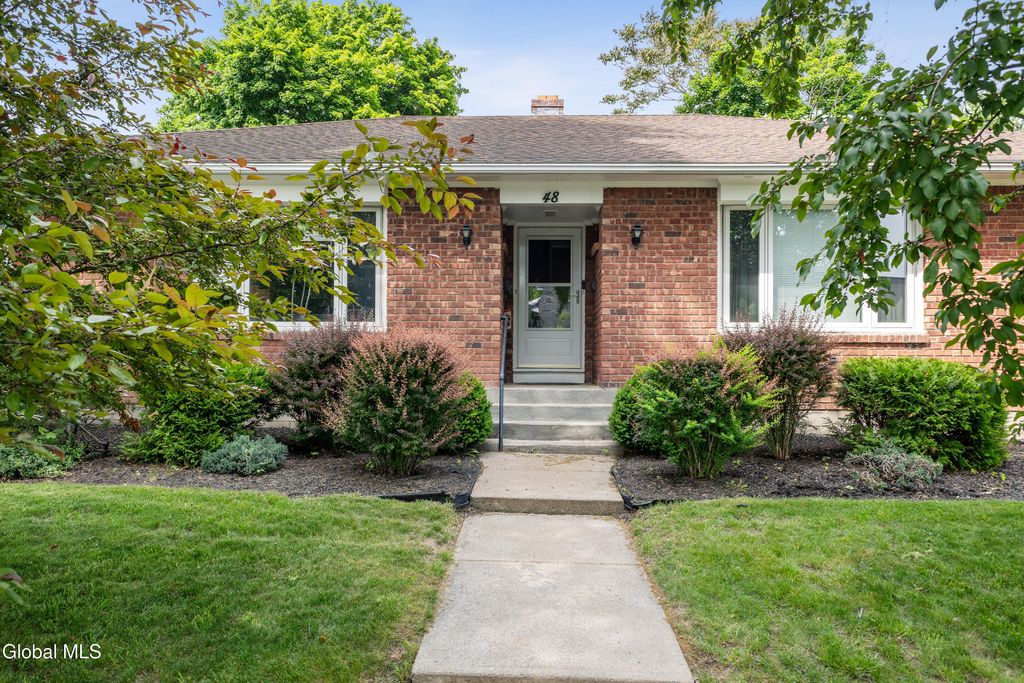 48 John David Lane 2, Albany, NY 12208