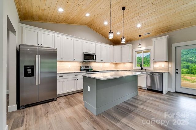 12 Gracie Rose Street, Clyde, NC 28785