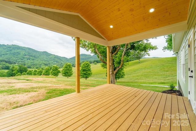 12 Gracie Rose Street, Clyde, NC 28785