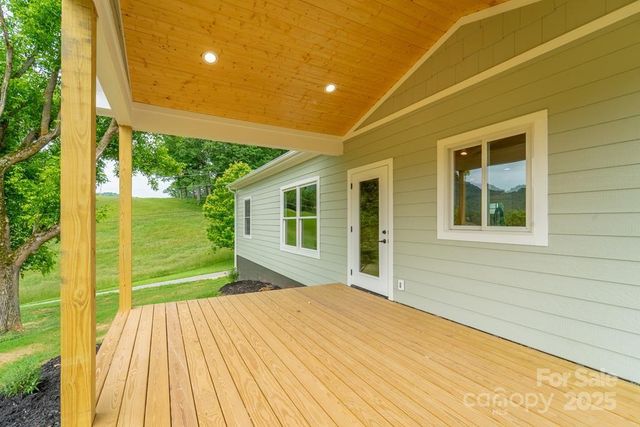 12 Gracie Rose Street, Clyde, NC 28785