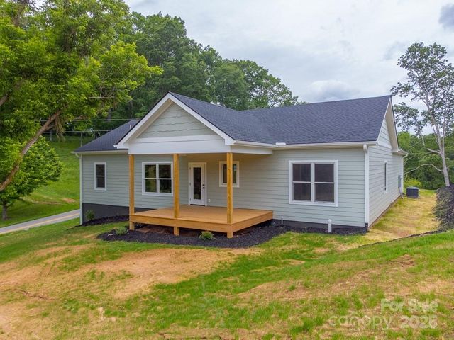 12 Gracie Rose Street, Clyde, NC 28785