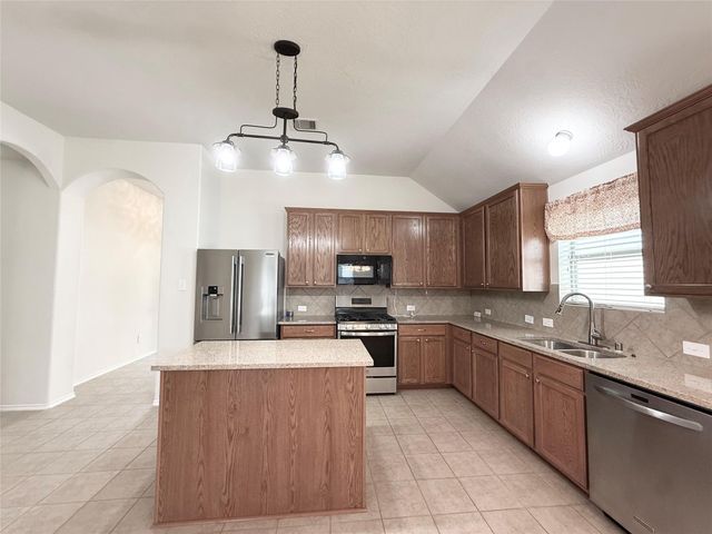 24810 Lazy Tee Lane, Tomball, TX 77375