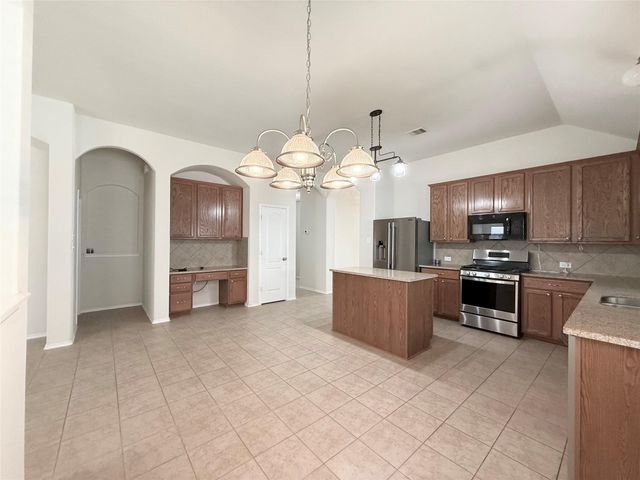 24810 Lazy Tee Lane, Tomball, TX 77375