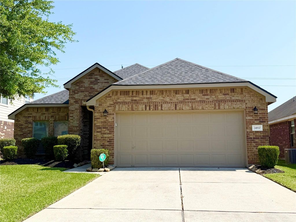 24810 Lazy Tee Lane, Tomball, TX 77375